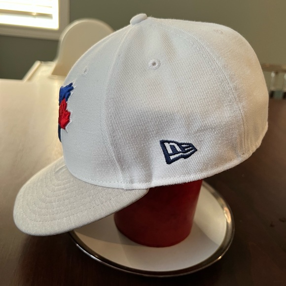 New Era fitted Blue Jays hat. - Picture 2 of 4
